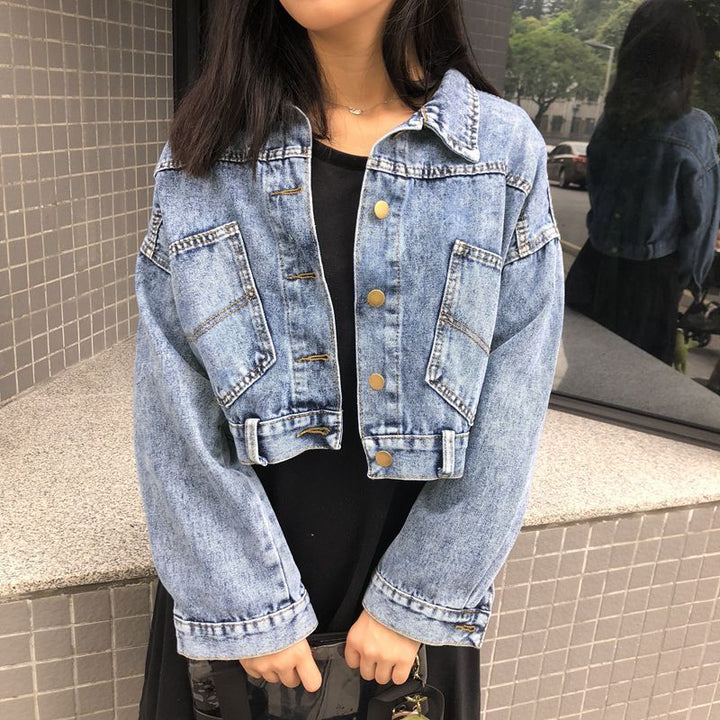 Dame trendy cropped denimjakke med praktiske lommer Skjora