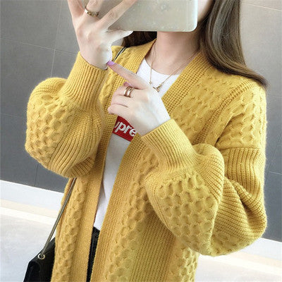 Kvinne cardigan med teksturert design og myk håndtering Skjora