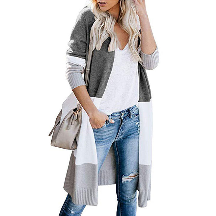 Kvinnes langermet cardigan i moderne fargeblokkdesign Skjora
