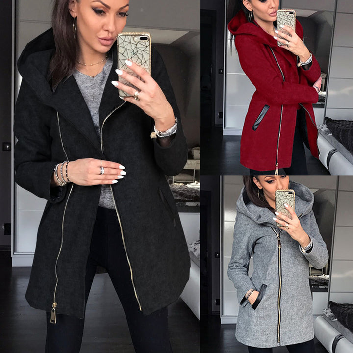 Urban woman coat with modern cascade collar Skjora