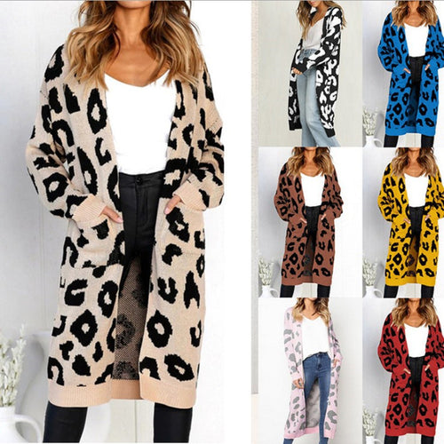 Kvinnens chunky strikket cardigan med dyretrykk og praktiske lommer Skjora