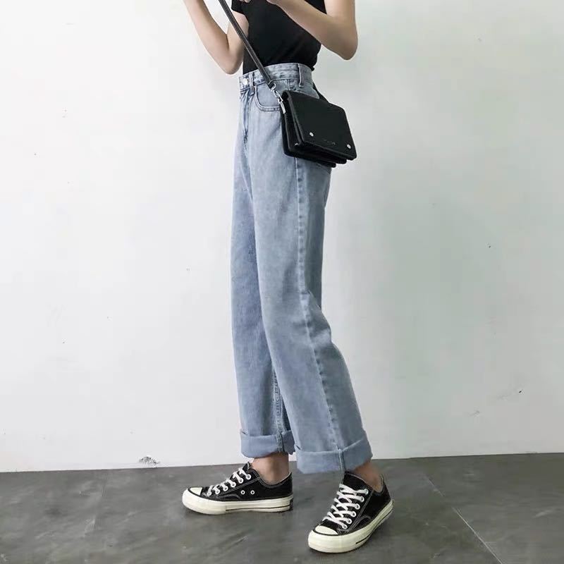 Kvinne vidde jeans med høy midje og klassisk snitt Skjora