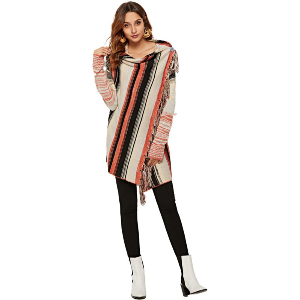 Kvinnes moderne cardigan med frynser og typisk stripemønster Skjora