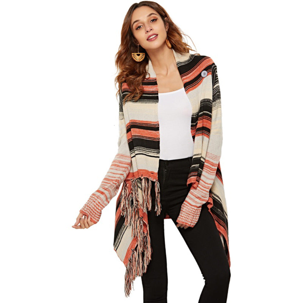 Kvinnes moderne cardigan med frynser og typisk stripemønster Skjora