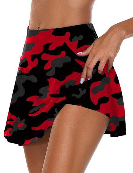 Damer sporty miniskjørt med lommer og elegant camouflasjemønster Skjora