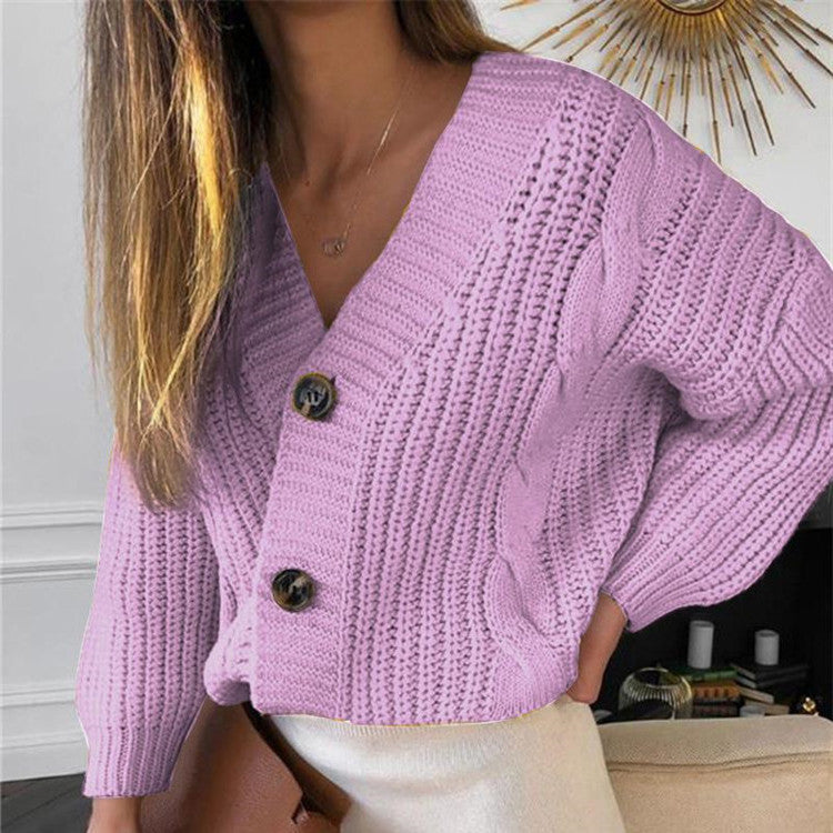 Dame moteriktig chunky strikket cardigan med V-hals og knappdetaljer Skjora