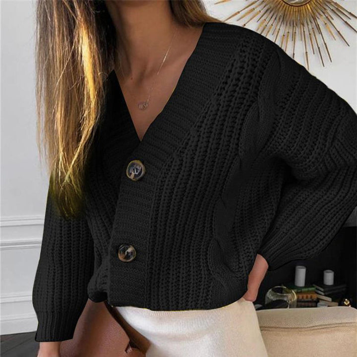 Dame moteriktig chunky strikket cardigan med V-hals og knappdetaljer Skjora
