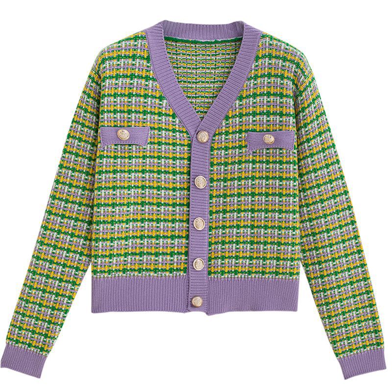 Kvinnes fashionable cardigan med trendy rutemønster og glitrende knapper Skjora