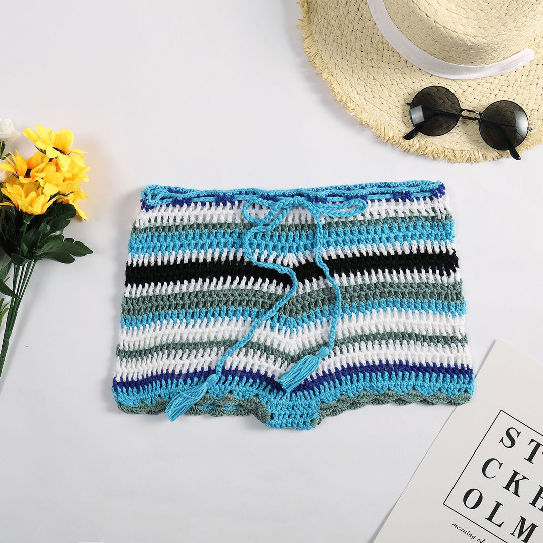 Damen Häkelstrandshorts mit verstellbarem Bund und einzigartigem Streifenmuster Skjora