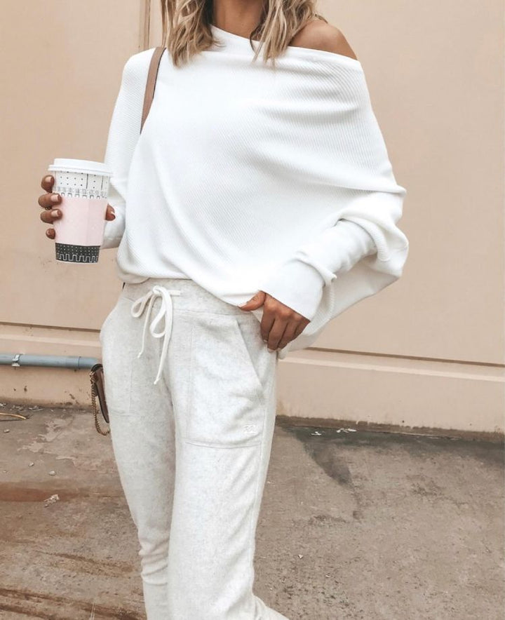 Dame Oversized Sweatshirt med Asymmetrisk Utringning og Avslappet Passform Skjora