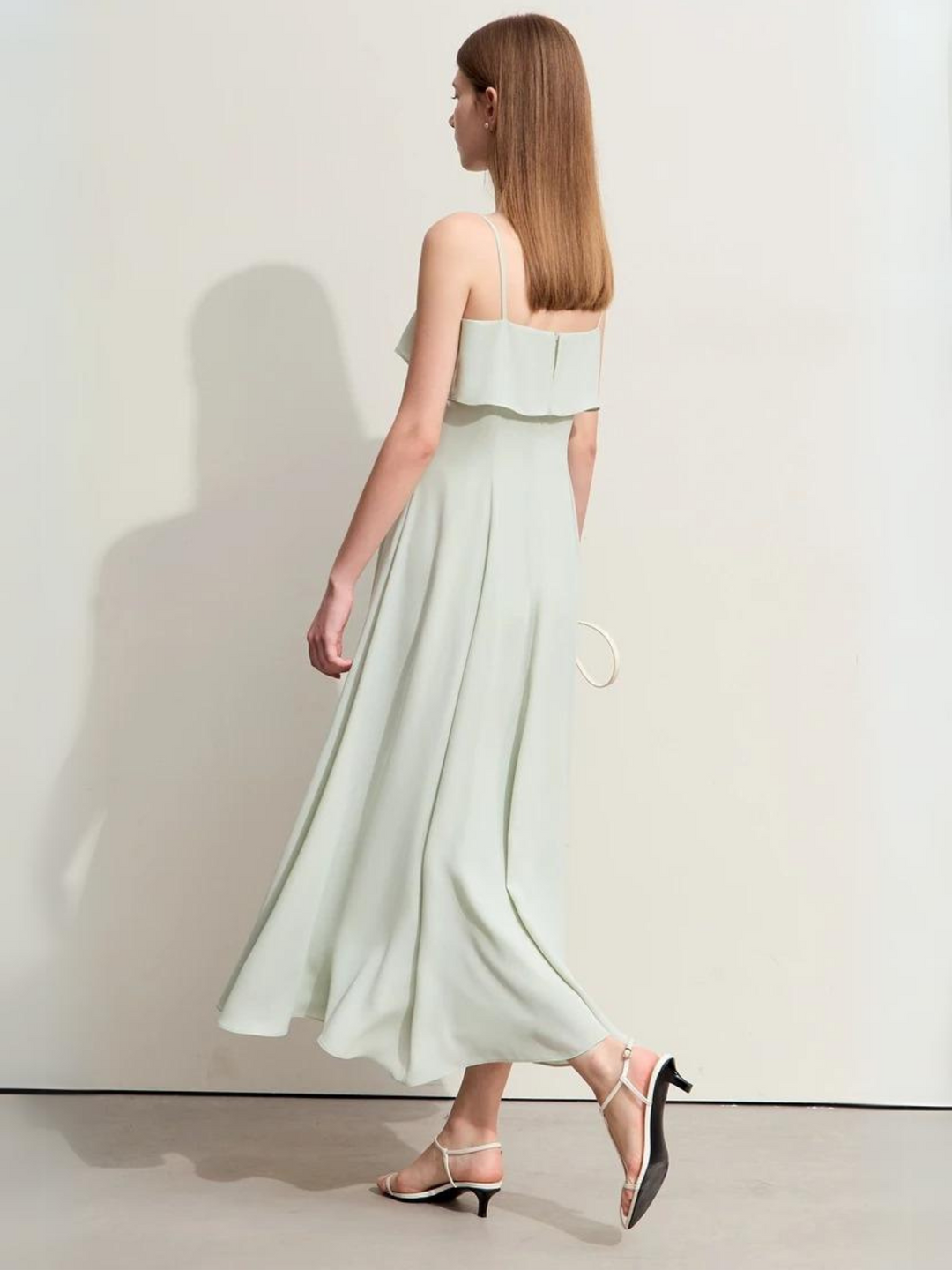 Minimalistisk midikjole