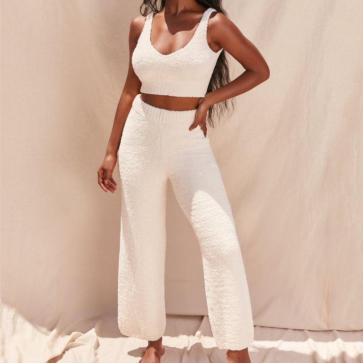 Dame loungewear-set med mykt, strukturert materiale og elegante detaljer Skjora