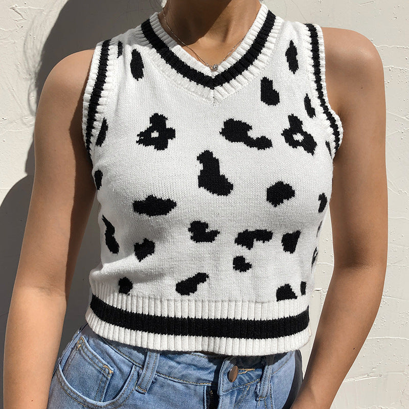 Damer søtt strikket crop-top med lekent leopardmønster Skjora