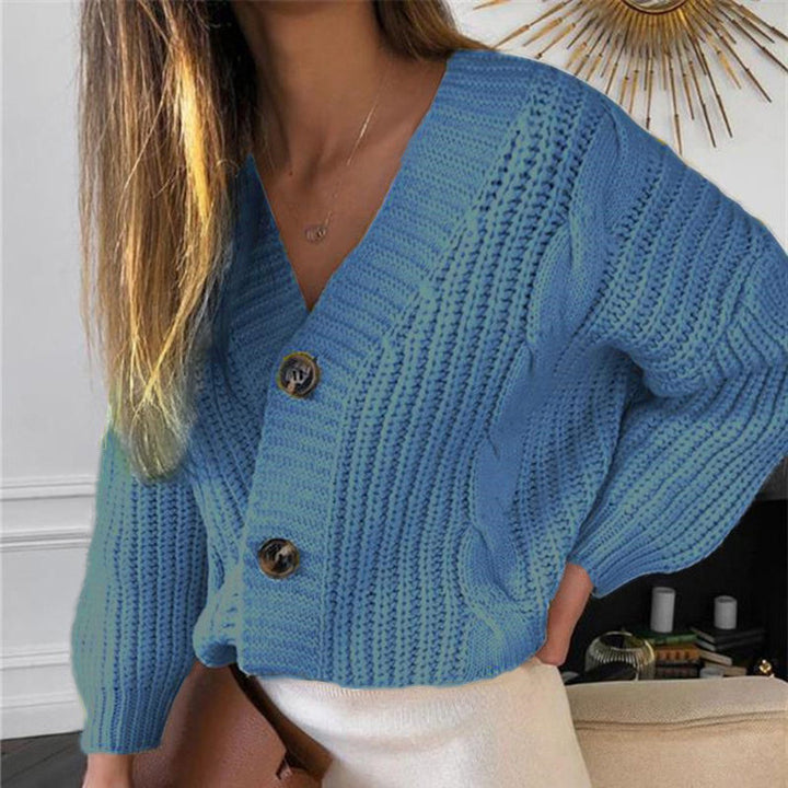 Dame moteriktig chunky strikket cardigan med V-hals og knappdetaljer Skjora