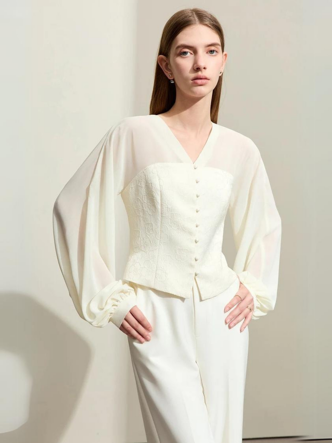 Bluse med elegante lanterneermer Aprikos