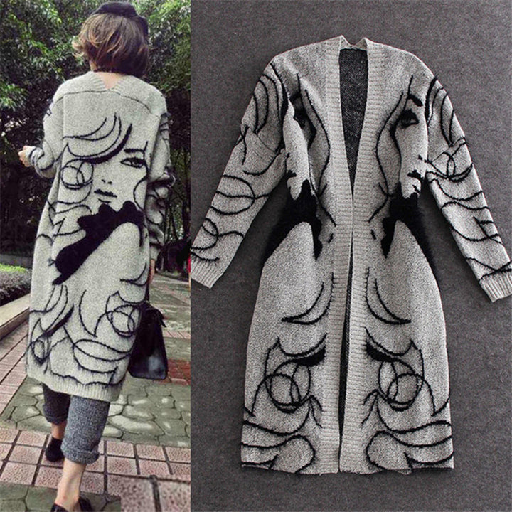 Kvinnecardigan med kreativt motiv og åpen frontdesign Skjora
