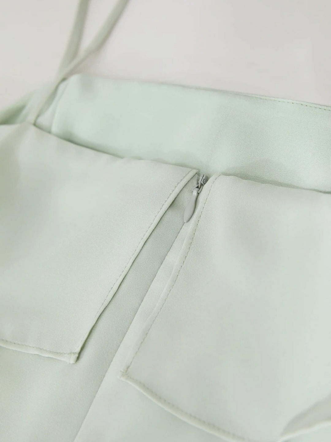 Minimalistisk midikjole