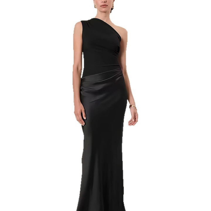 Damer Elegant Asymmetrisk Kveldsdrakt med Glitrende Sateng Skjora