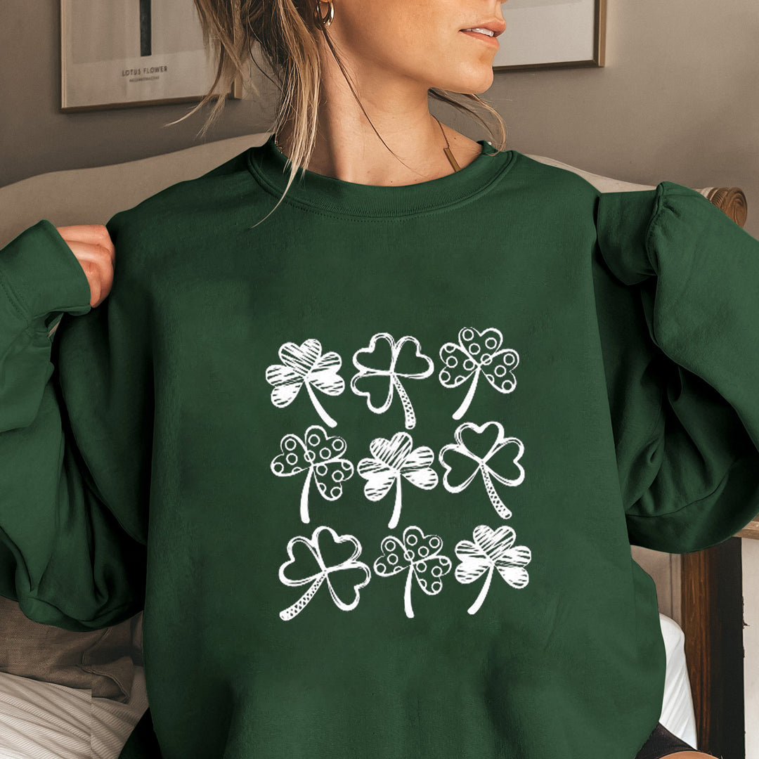 Kvinnes sweatshirt med leken kløvermotiv Skjora