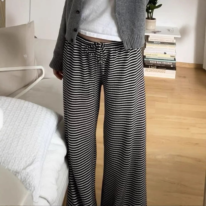 Damer Løse loungebukser med elastisk linning og fint stripemønster Skjora