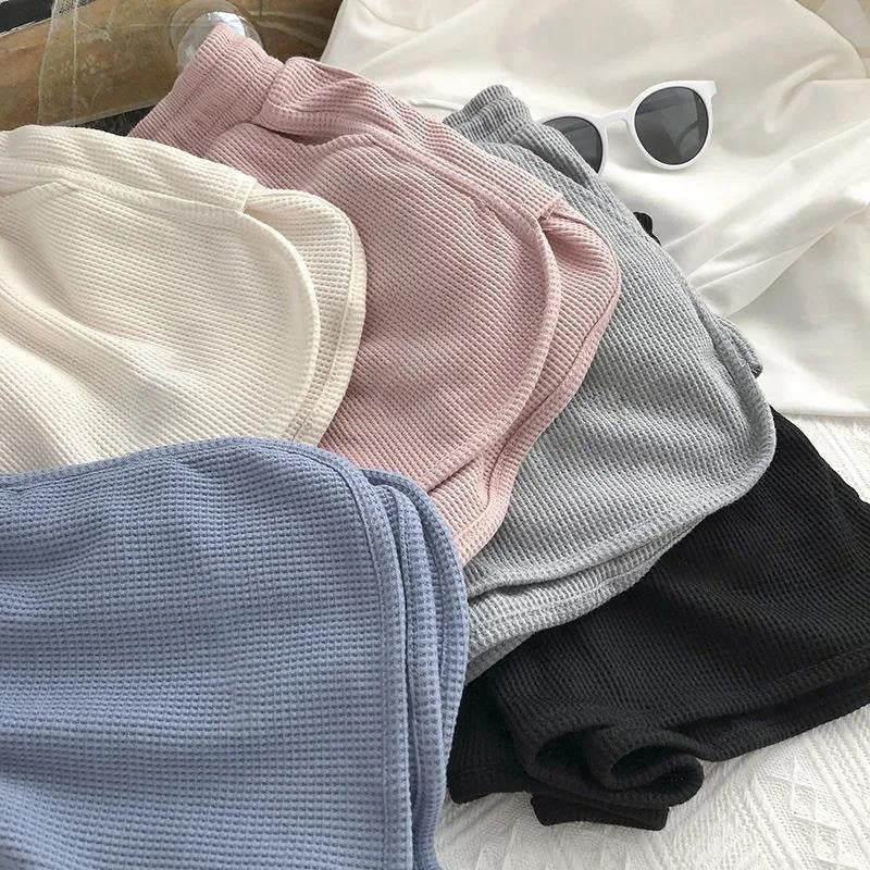 Kvinnelige casual shorts med vaffelstruktur og justerbar snorlås og elastisk midjebånd