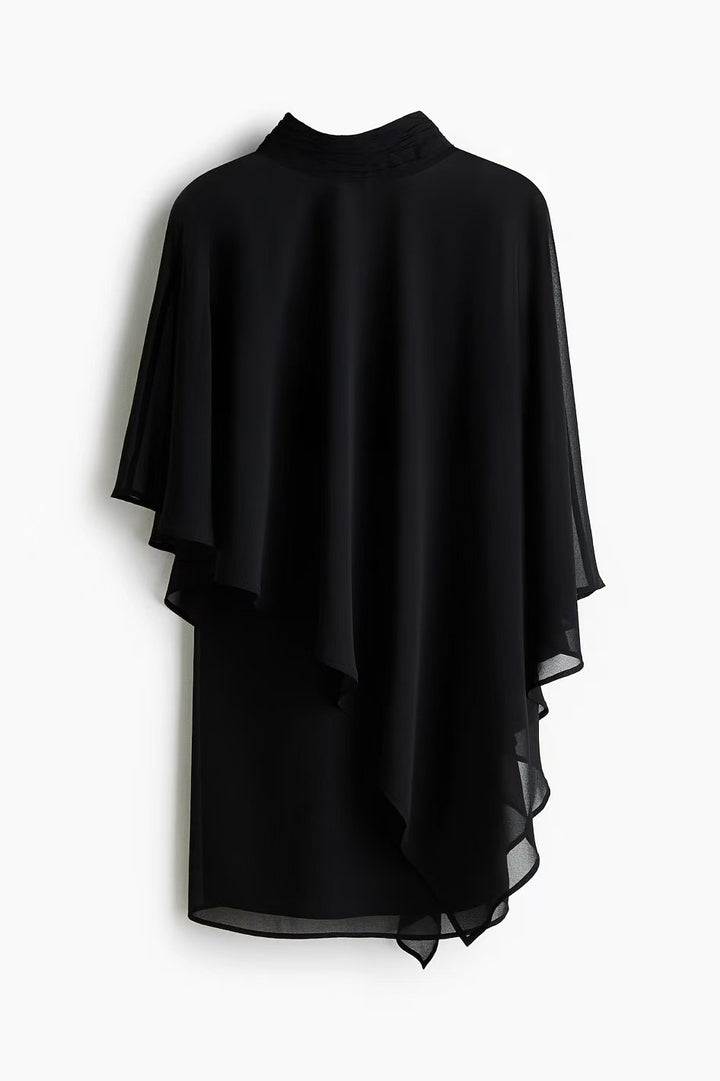 Kvinnelig elegant chiffon tunika med asymmetrisk snitt og flytende design Skjora