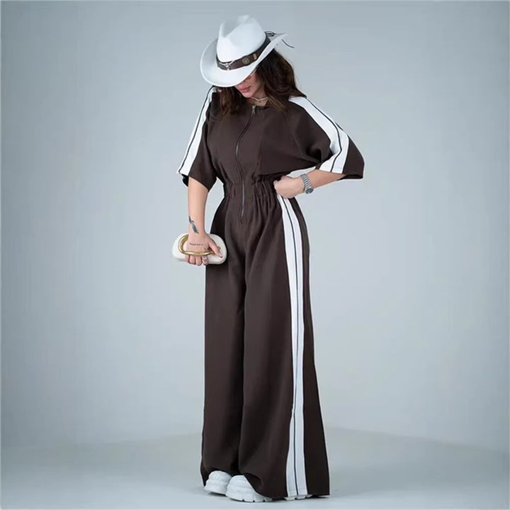 Kvinnenes lange jumpsuit med belte og kontraststriper