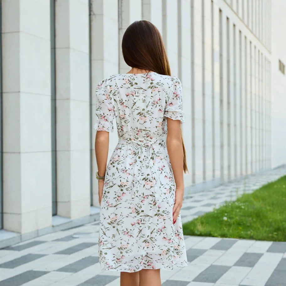 Dame Midi-kjole med blomsterdesign og flytende snitt Skjora