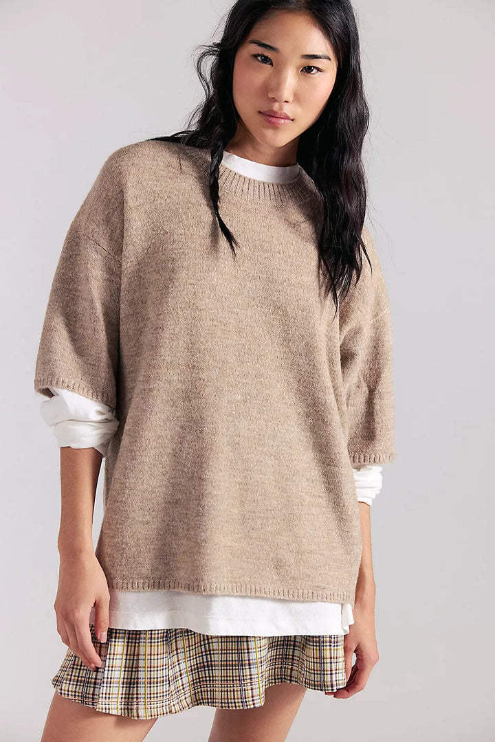 Dames Oversized Trui met Elegante Netmouwen en Delicaat Borduursel Patroon Skjora