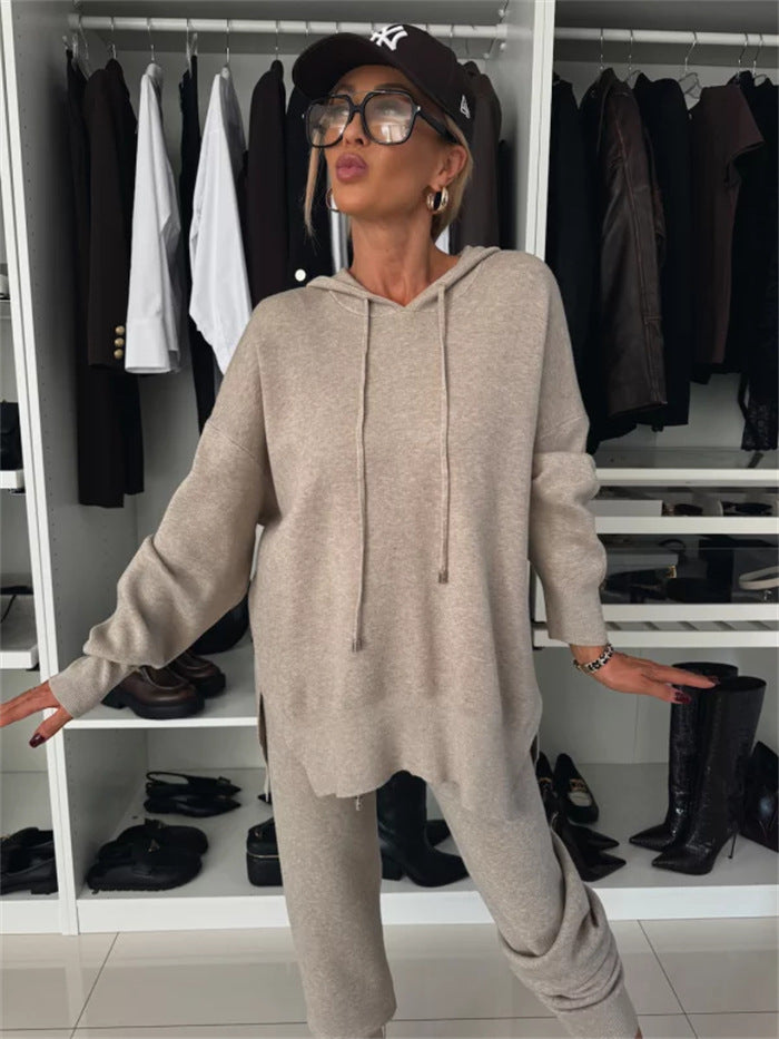 Dame casual lounge sett med oversized hettegenser og komfortable joggebukser Skjora