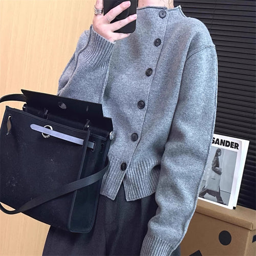 Dame cardigan med stilige knappelukking og voluminøse ermer Skjora