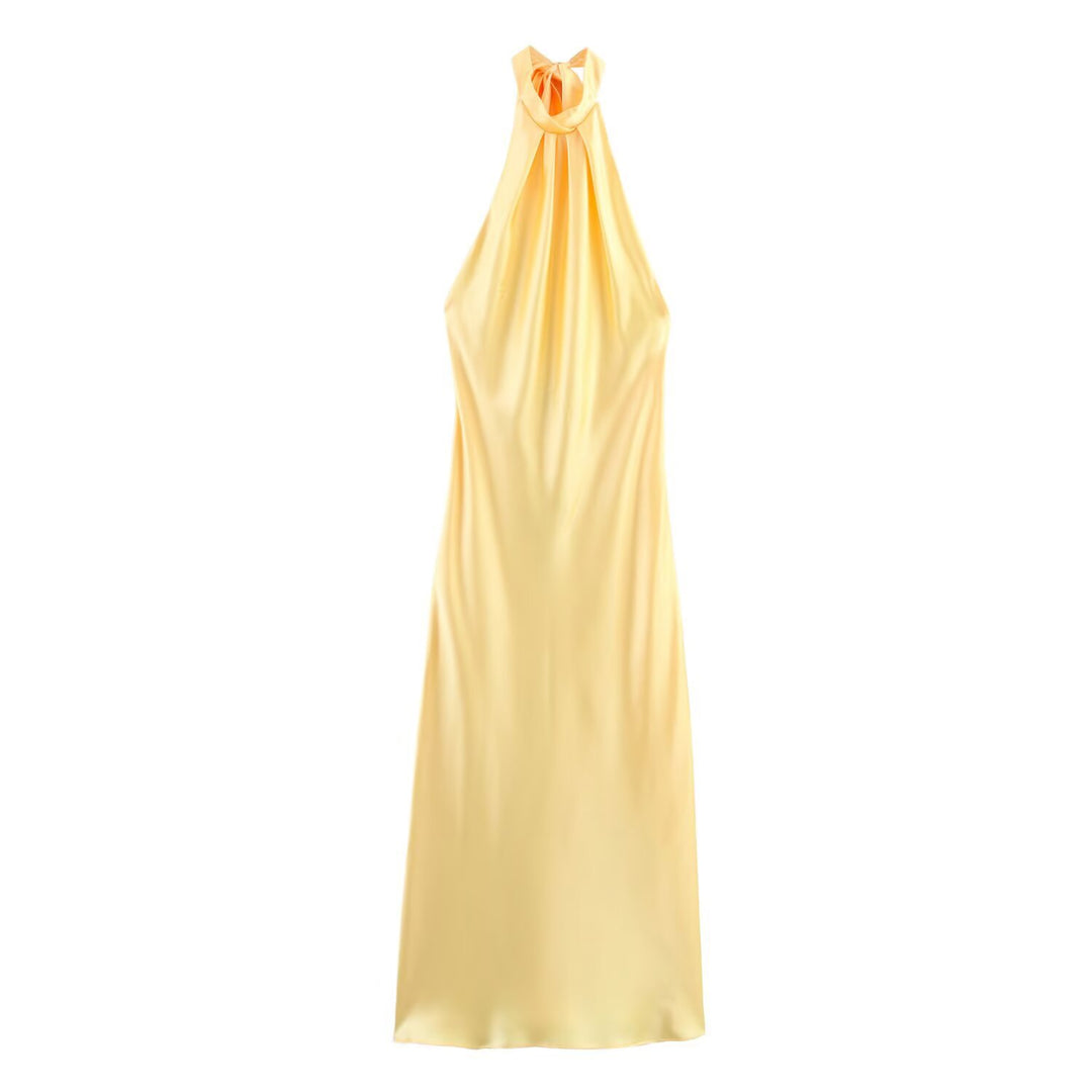 Dame kveldskjole med elegant halterneck-design og flytende snitt Skjora