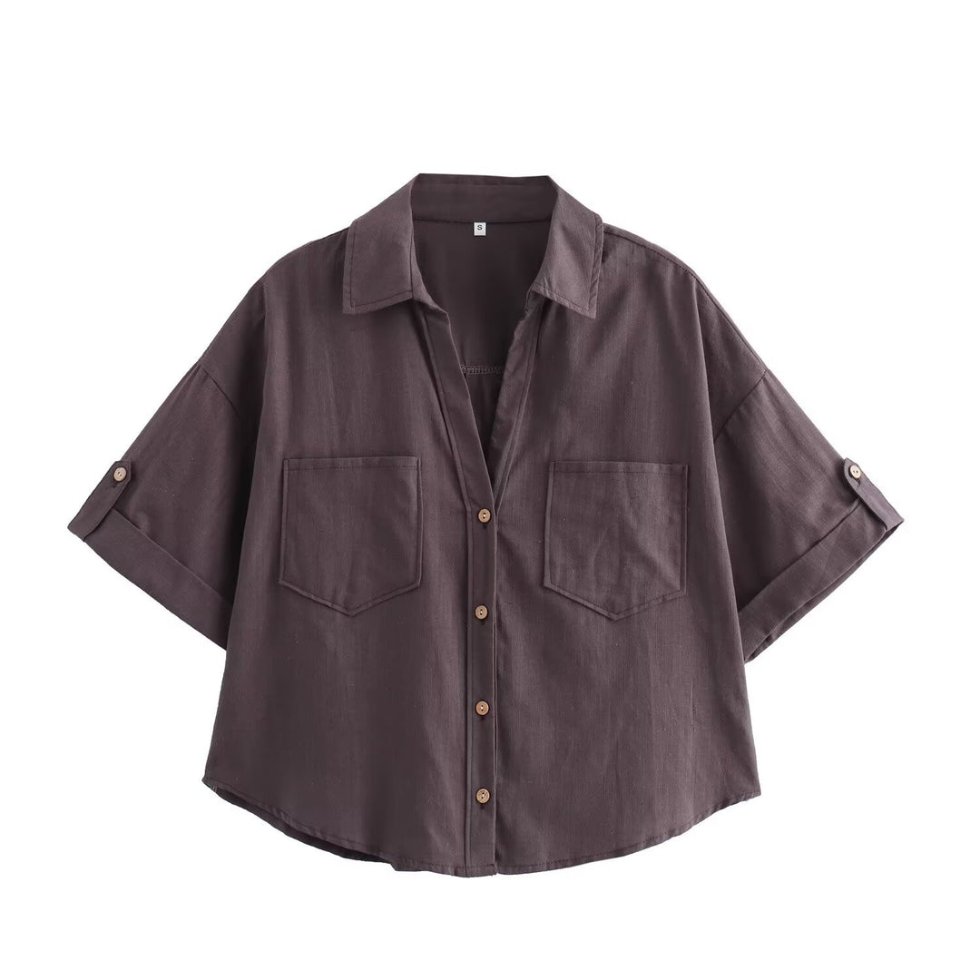 Dame kortermet bluse med fine striper og elegante brystlommer Skjora