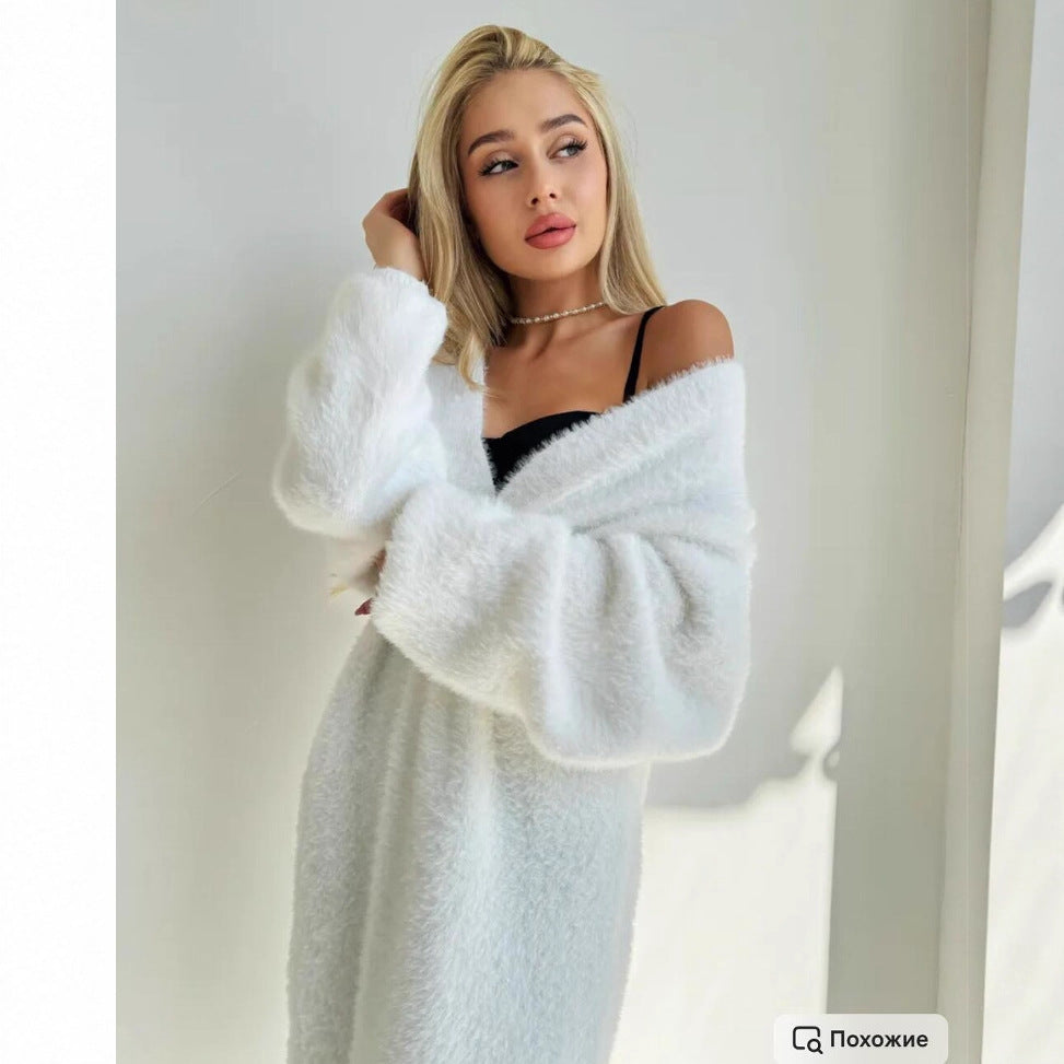 Kvinnes Fluffy Maxi Cardigan med Dyp V-Hals og Oversized Silhuett Skjora