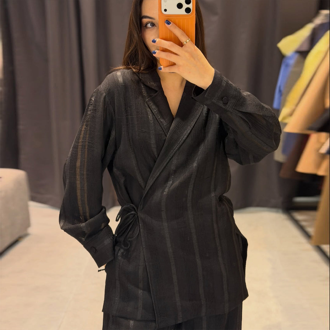 Kvinners sett med stilige oversized blazer og vid-snitt bukser
