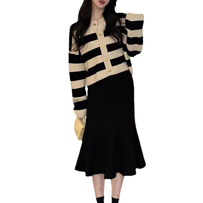 Dame Elegant Cardigan Sett med Kontrastdetaljer og Knapplukking Skjora