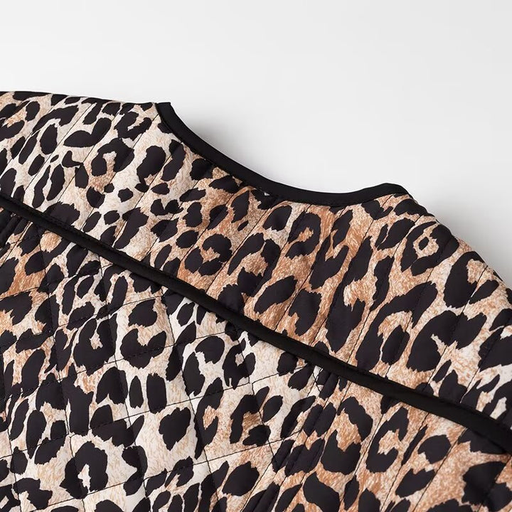 Dame moteklærjakke i trendy leopardmønster Skjora
