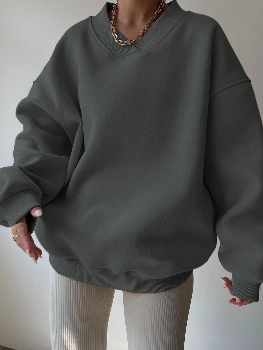 Damer Oversized Sweatshirt med V-hals og brede manchetter Skjora