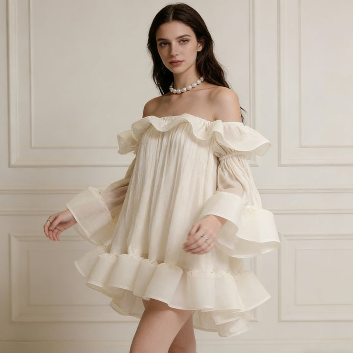 Damer Leken-romantisk minikjole med volang og off-shoulder design Skjora