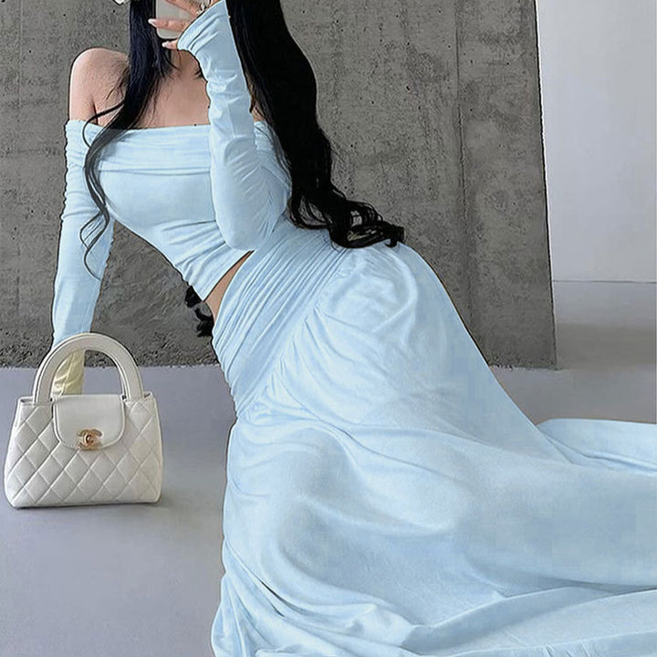 Dame maxikjole med elegant rynking og off-shoulder design Skjora