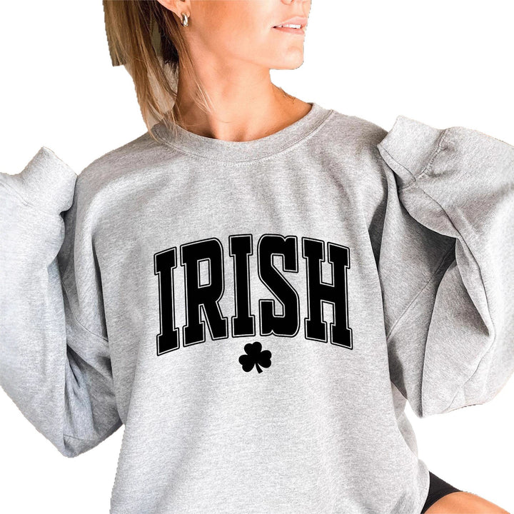Kvinnens sweatshirt med moderne irsk designfokus Skjora
