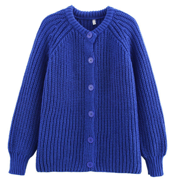 Kvinne koselig cardigan med vertikal ribbestruktur og store knapper Skjora