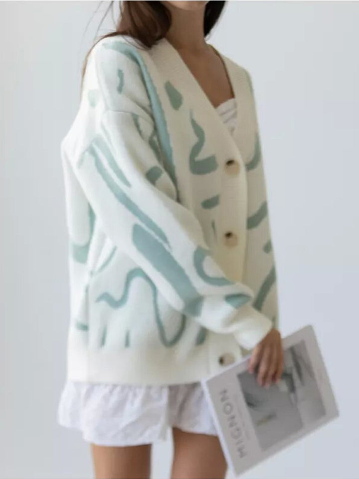 Kvinnens koselige cardigan med elegant mønster Skjora