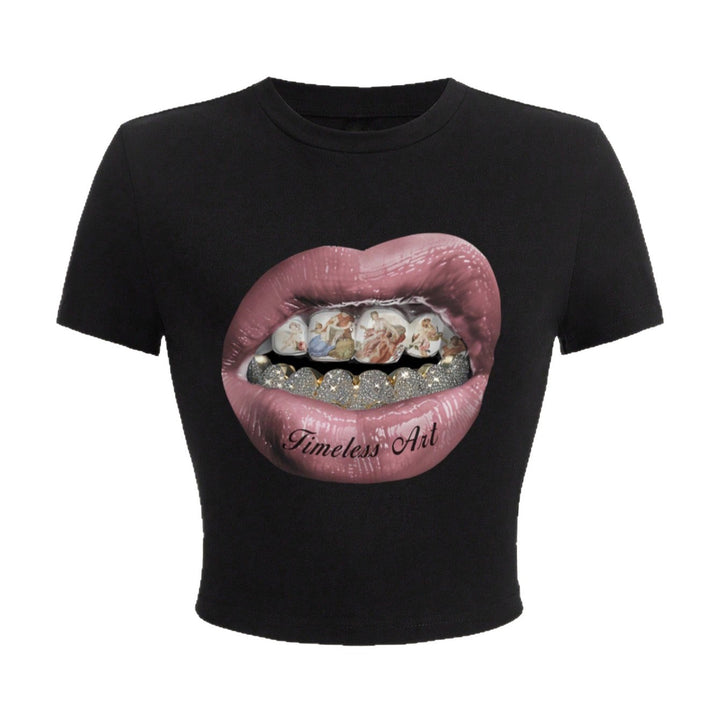 Dame Crop-T-skjorte med kreativ grafikkdesign og unikt statement Skjora