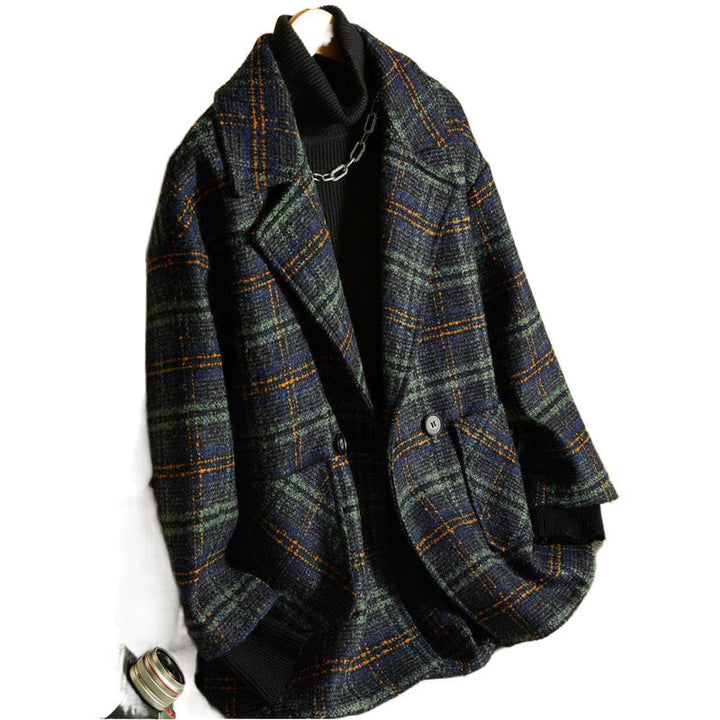 Klassisk rutet jakke for kvinner i moteriktig oversized stil Skjora