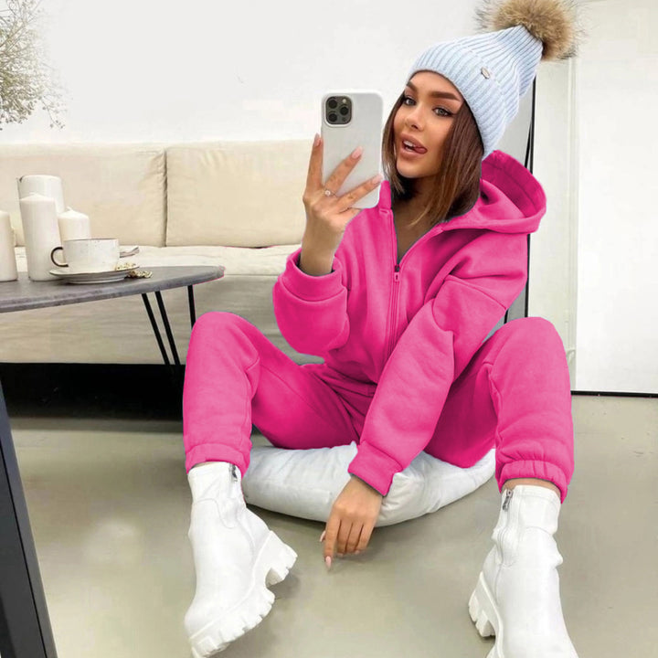Kvinne hette jumpsuit laget av høy kvalitet fleece med praktisk glidelås og elastisk midje Skjora