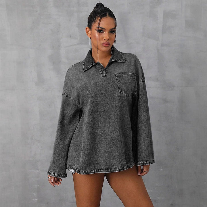 Kvinnelig oversized denimbluse med praktisk glidelås og avslappet krage Skjora
