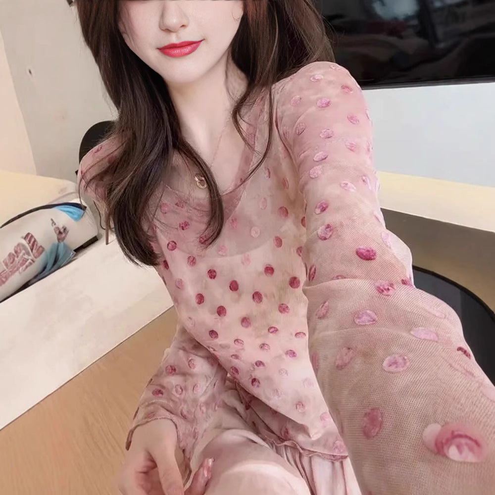 Kvinnebluse med blomstret teksturdesign Skjora