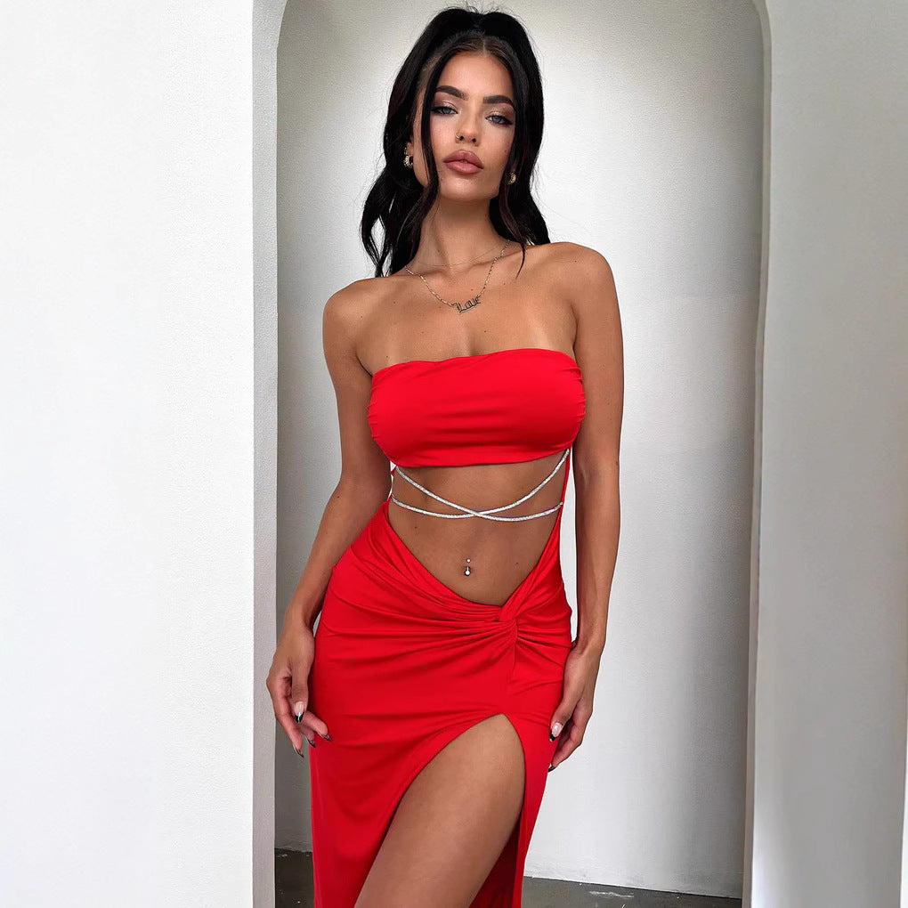 Damen Elegantes bandeau Maxikleid mit hohem Schlitz und glänzenden Details Skjora