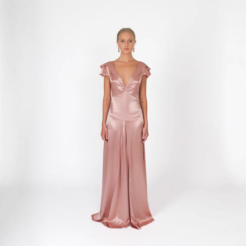 Damer Elegant og flytende Satin- jumpsuit Skjora